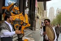 ببینید؛ واکنش جالب یک ربات به آهنگ کُردی در شهر مادرید