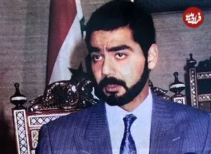 عکس| سفر در زمان؛ «عدی صدام حسین» در حال رانندگی با خودروی لوکس اش؛ اوایل دهه 80