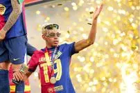 لامینه یامال از این به بعد دیگر به طرفداران خود امضا نمی‌دهد!