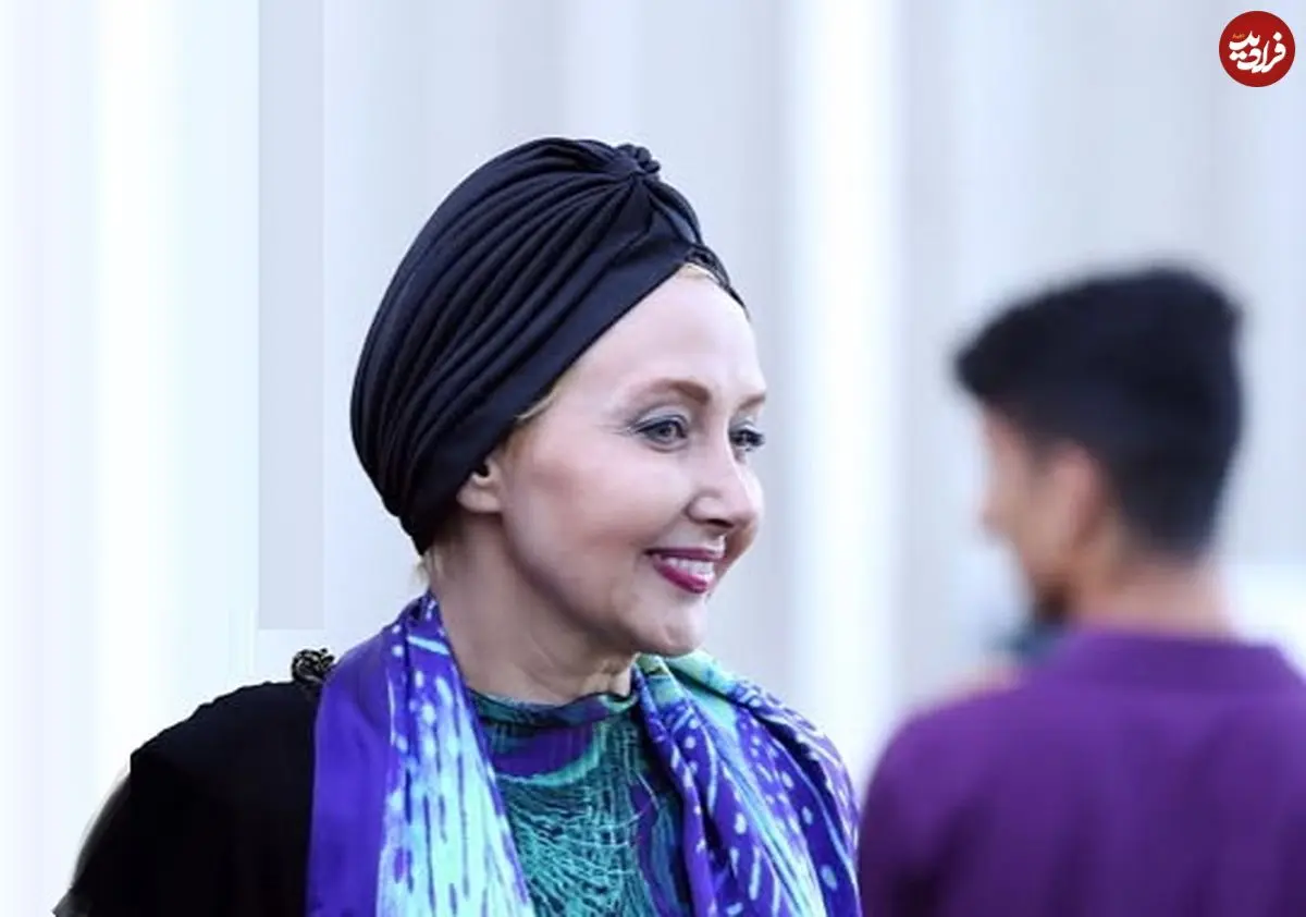 عکس| سفر زمان؛ «کتایون ریاحی» و پسرش «پوریا» در مراسم رونمایی از فیلمنامۀ «کوروش کبیر»