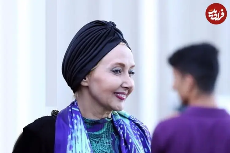 عکس| سفر زمان؛ «کتایون ریاحی» و پسرش «پوریا» در مراسم رونمایی از فیلمنامۀ «کوروش کبیر»