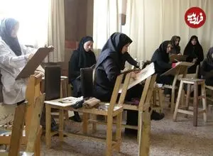 عکس| سفر زمان؛ تیپ دختران دانشجوی هنر؛ 28 سال قبل