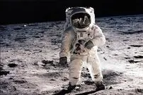 ( عکس) مایکل کالینز ؛ تنها فرد جهان که در یک عکس نیست! 