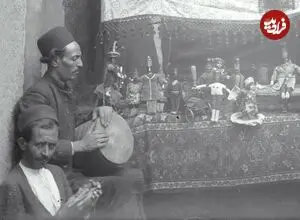 عکس| سفر زمان؛ عکس یادگاری بازیگران یک تئاتر در اصفهان در حدود 100 سال قبل
