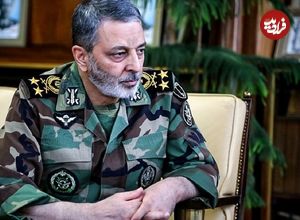 عکس؛ سفر در زمان؛ دیدار «سرلشکر موسوی با سرلشکر باقری»؛ سال 1399