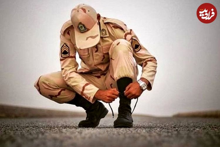 ببینید؛ آوازخوانی احساسی یک سرباز در مترو تهران