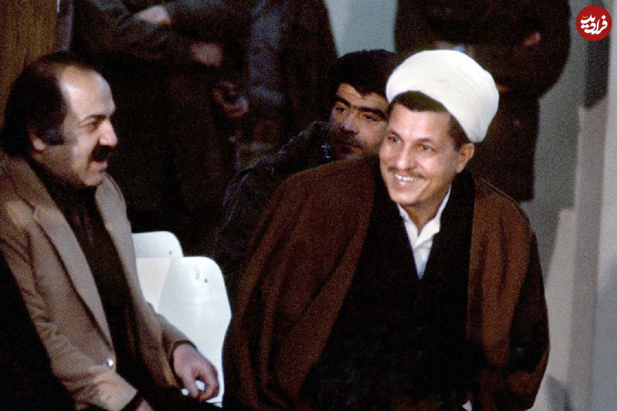 عکس؛ سفر در زمان؛ هاشمی رفسنجانی در کنار نیروهای مسلح کرد؛ سال 58