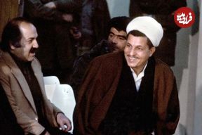 عکس؛ سفر در زمان؛ هاشمی رفسنجانی در کنار نیروهای مسلح کرد؛ سال 58
