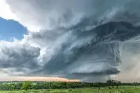 ببینید| چرخش توده‌ای هولناک در آسمان اوکلاهما