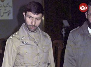 عکس؛ سفر در زمان؛ «صیاد شیرازی و فرزندش مهدی در سفر به مناطق جنگی»؛ دهه 70