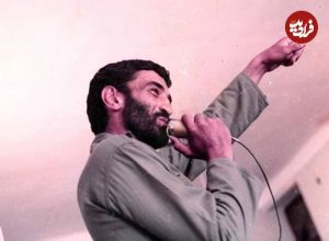 عکس؛ سفر در زمان؛ «احمد متوسلیان به همراه نیروهایش» در سپاه بانه؛ سال 58