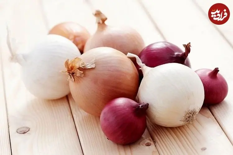 آیا پیاز سفید و قرمز ارزش غذایی یکسانی دارند؟