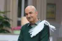 (عکس) سلفی آسانسوری ایرج طهماست با دخترش در شب تولدش