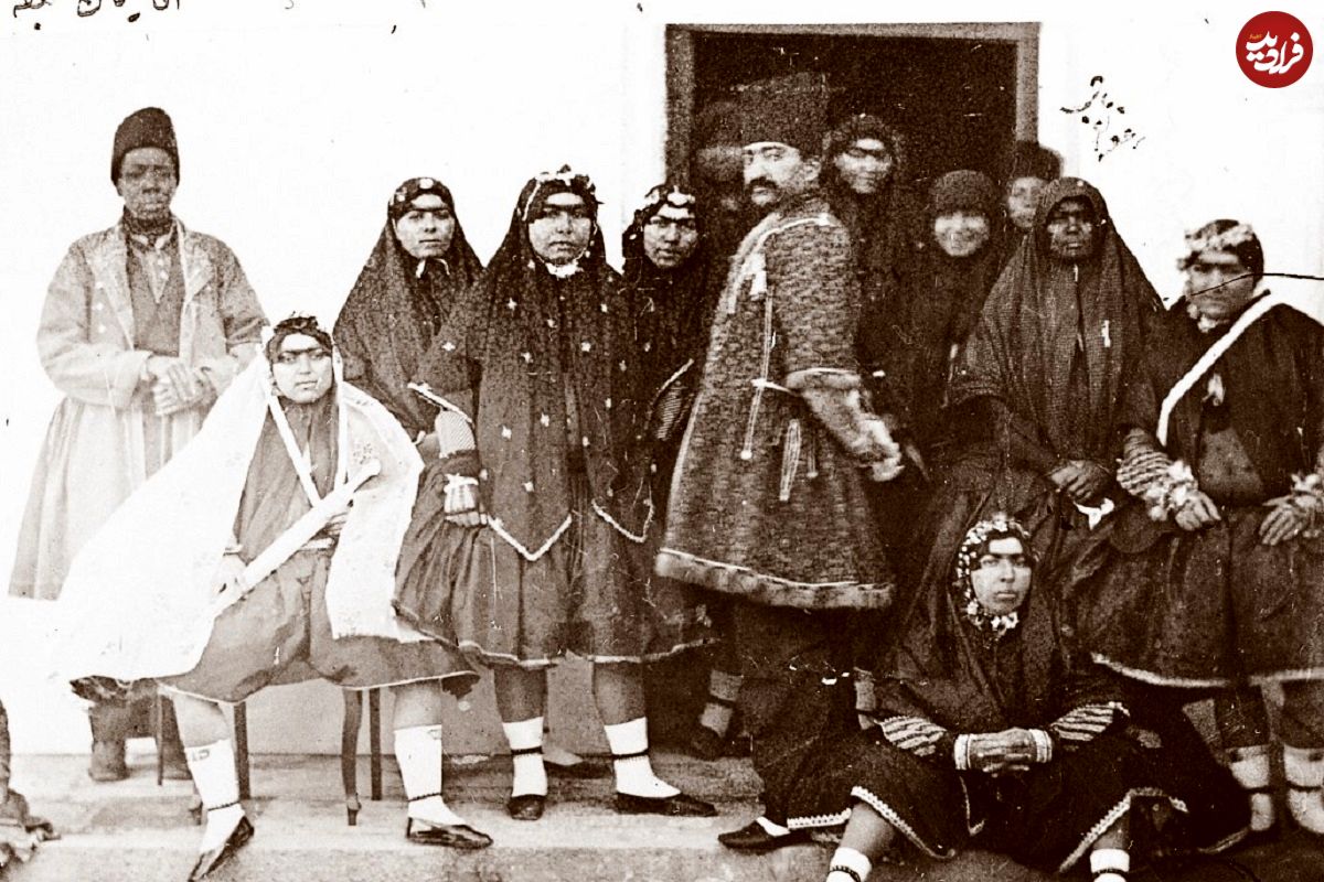عکس؛ سفر در زمان؛ ژست خاص «جوجوق، یکی از زنان جوان ناصرالدینشاه»