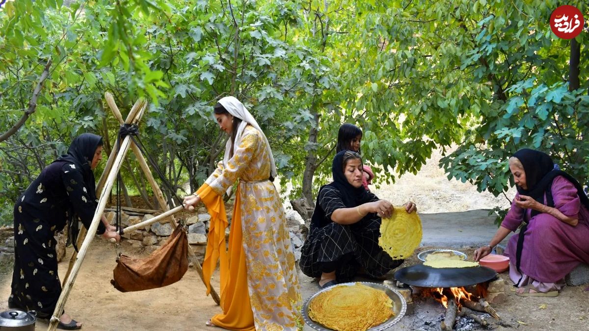 (ویدئو) پخت نان سنتی شلکینه با کره محلی روی ساج توسط خانواده روستایی کردستانی