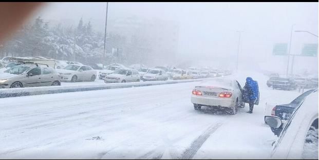 (ویدئو) بارش برف در آخرین ماه زمستان در اردبیل