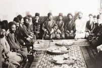 (عکس) سفر به تهران قدیم؛ تعیین وقت افطار به روش های جالب در تهران 