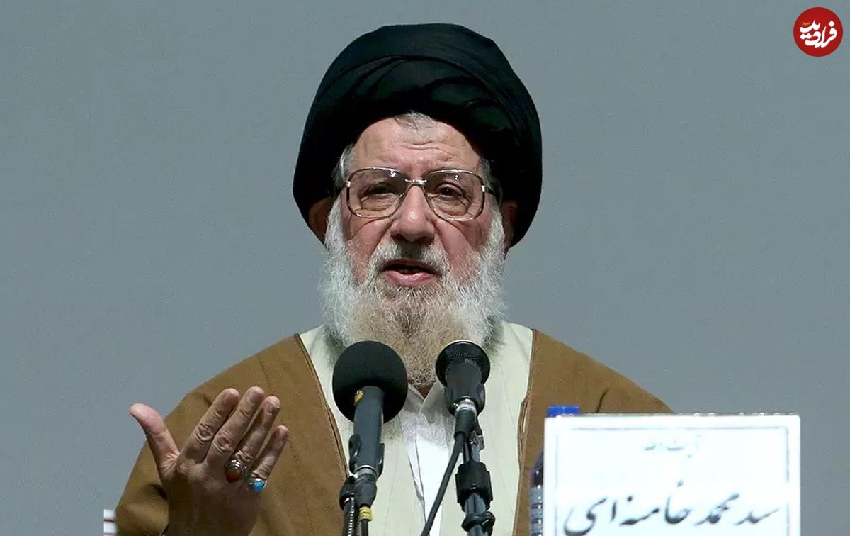 عکس؛ سفر به تاریخ؛ گفتگوی «رهبر انقلاب» با برادر بزرگترشان «سید محمد خامنهای» در یک مراسم؛ سال 92