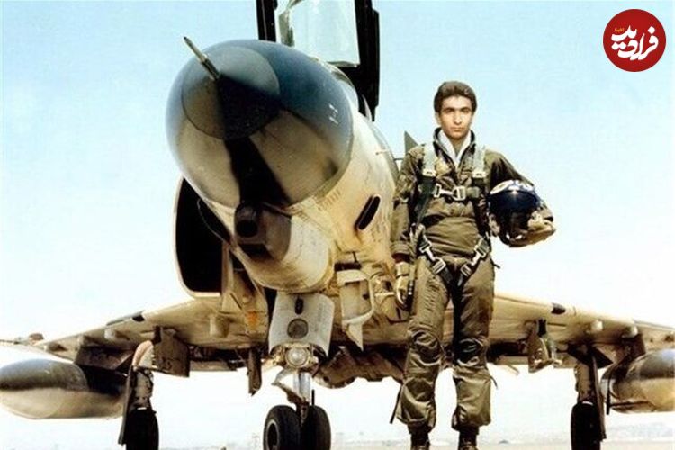 عکس؛ سفر به تاریخ؛ «عباس دوران» در کنار آرامگاه «کوروش»