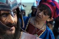 عکس؛ سفر در زمان؛ «غلام بچه شرحبیل» سریال مختار در کنار رضا عطاران؛ سال 1401