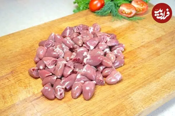 ببینید| طرز تهیه یک غذای ساده و جدید با 900 گرم دل مرغ و 400 گرم برنج