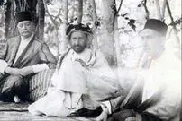 عکس| سفر در زمان؛ «شیخ خزعل» به اتفاق امیر عبدالعزیز آل سعود و چند تن از افسران انگلیسی در کویت؛ سال 1916