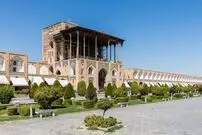 عکس| سفر به ایران قدیم؛ نمایی از «عمارت عالی قاپو» اصفهان؛ سال 1311