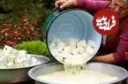 ببینید| غذای روستایی در آذربایجان؛ تهیه پنیر محلی با شیر تازه بز در روستایی زیبا