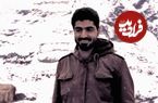 عکس| سفر در زمان؛ «سردار سلیمانی» در حال بررسی نقشه عملیات در هواپیما؛ دهه 90