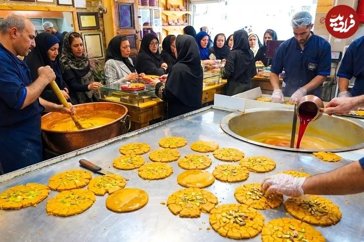 ببینید| غذای خیابانی در ایران؛ مراحل پخت سوهان در قم