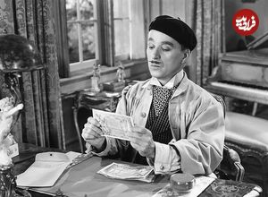 سفر در زمان؛ چارلی چاپلین: برای اولین بار در هتلی مجلل اقامت کردم، لباسی خوش‌دوخت پوشیدم و عصایی به دست گرفتم