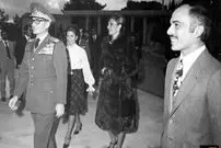 سفر در زمان؛ چهارشنبه ۶ تیر ۱۳۵۲: ملک حسین با شاه و همسرانشان به شمال رفتند؛ ملک حسین سه تا بچه‌های خودش را هم آورده بود که از دو زن دیگر هستند