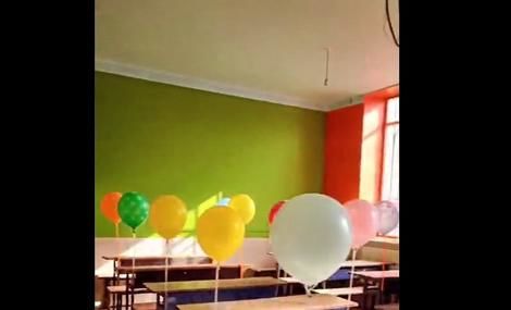 ( ویدیو) معلم خوش‌ذوق با حرکت جذابش همه را به وجد آورد ! 