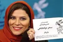 عکس| سفر زمان؛ تیپ کمتردیده‌شدۀ «سحر دولتشاهی» روی صحنه تئاتر