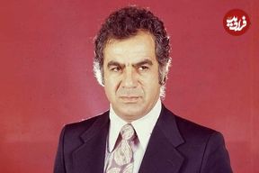 عکس| سفر در زمان؛ «ناصر ملک مطیعی» در نزدیکی خانه اش در انتهای خیابان شیراز شمالی؛ سال 59