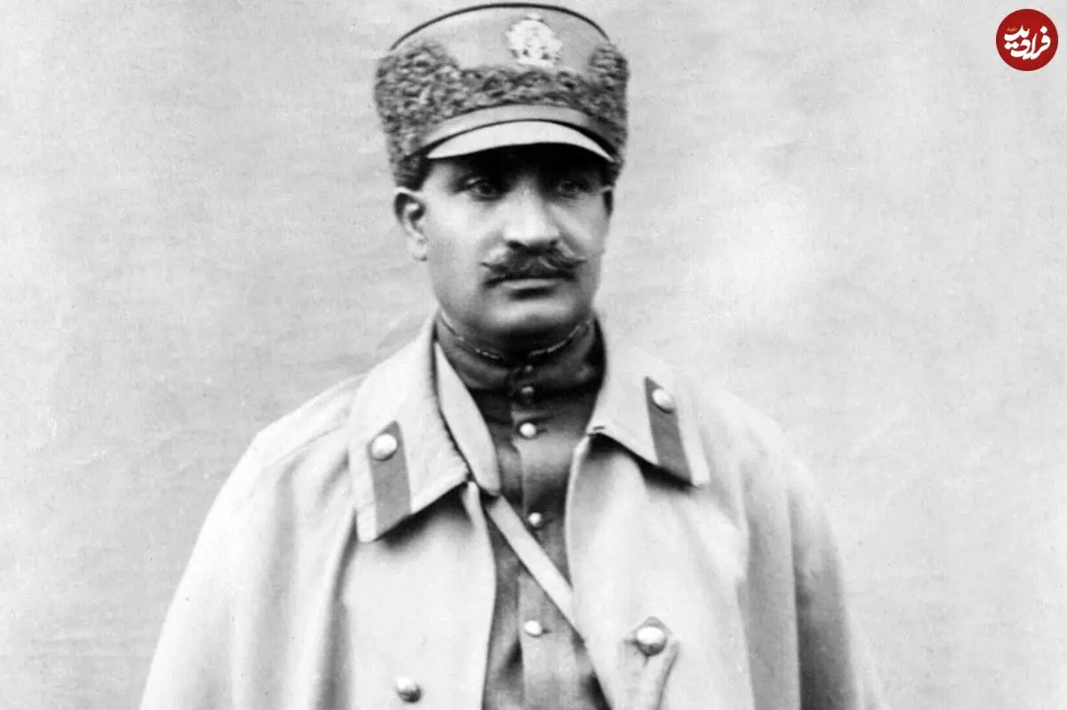 عکس| سفر در زمان؛ جشن تولد «رضاخان» در کاخ زعفران؛ 24 اسفند ماه 1317 