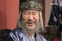 عکس| سفر به تاریخ؛ «رئیس موپالمو» و «یوری، پسر جومونگ» در جشن معرفی یک سریال