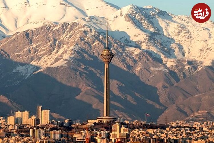 عکسی بی نظیر از تهران؛ برج میلاد و آزادی در کنار هم