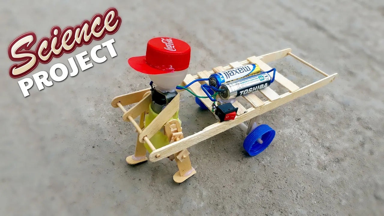 (ویدئو) نحوه ساخت ربات راه رونده ساده با چوب و در بطری آب معدنی
