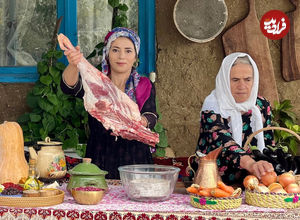 ببینید| غذای روستایی در ایران؛ پخت پلو مخلوط با گوشت بره و میوه خشک در کوهستان