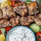 طرز تهیه جوجه کباب ماستی؛ راز جوجه‌های نرم و آبدار برای دورهمی‌های آخر هفته