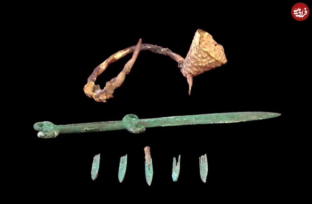 کشف شمشیر 2500 ساله در مقبرۀ باستانی یک جنگجو