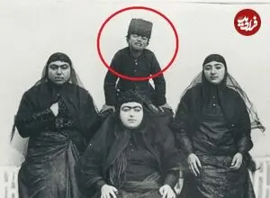 عکس| سفر زمان؛ «ملیجک» 35 سال بعد از مرگ ناصرالدین شاه در کنار همسر و فرزندش