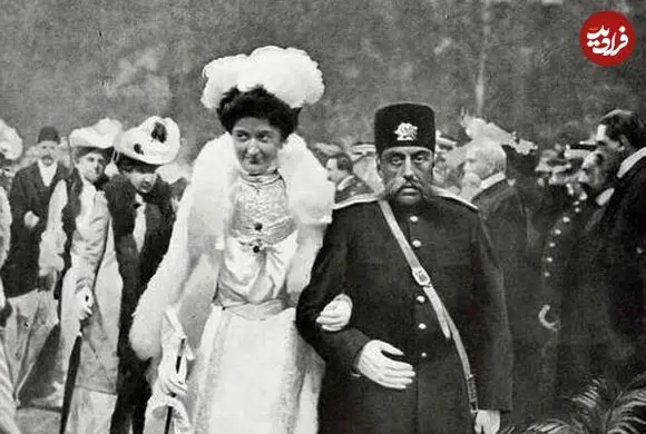 عکس| سفر به تاریخ؛ عکس یادگاری «زن‌های مظفرالدین شاه» در حیاط قصر