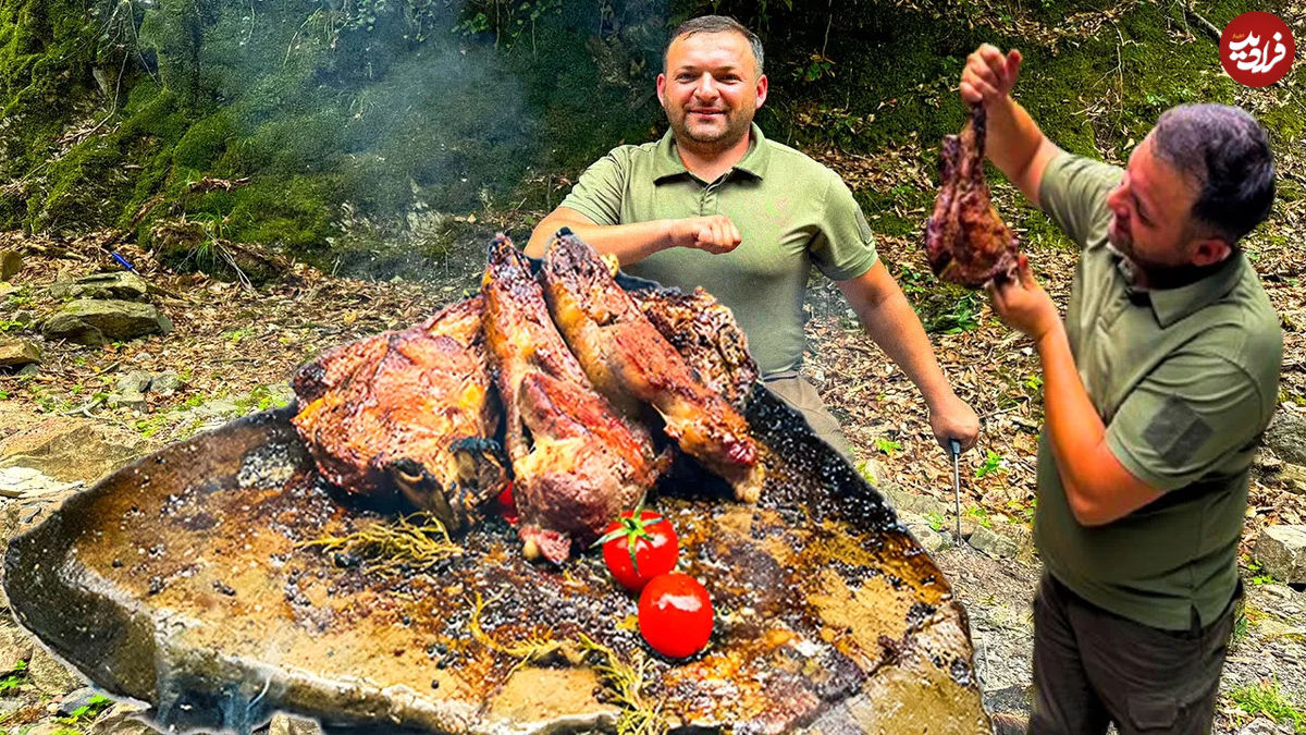 (ویدئو) پخت استیک روی تخته سنگ در جنگل به روش آشپز آذربایجانی