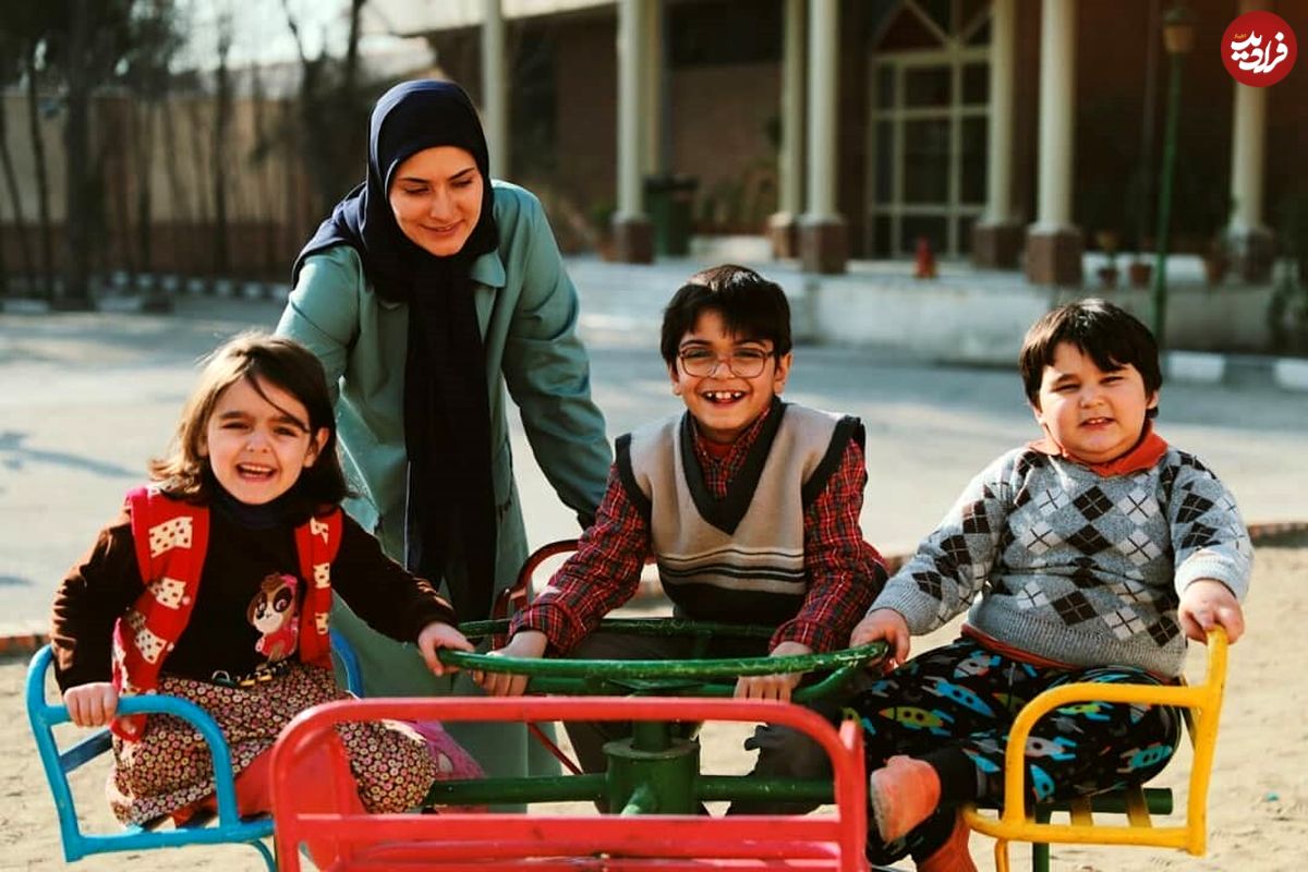 عکس| سفر در زمان؛ «مژگان، خانم جاهد و رسول» در پشت صحنه سریال بچه مهندس 1؛ سال 97