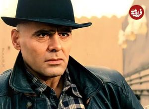 عکس| سفر در زمان؛ «جمشید هاشم پور» در یک مراسم رسمی؛ اوایل دهه 80