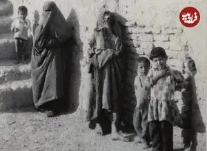 عکس| سفر زمان؛ پلکان جالب و خطرناک یک خانه در دامغان؛ حدود یک قرن قبل