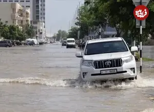 ببینید| سیل در طائف عربستان خودروها را با خود برد