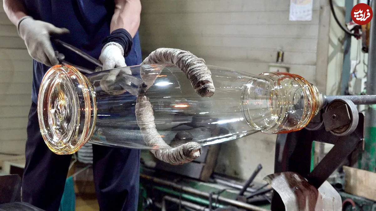 (ویدئو) فرآیند ساخت بطری شیشه ای در کارخانه شگفت انگیز کره ای